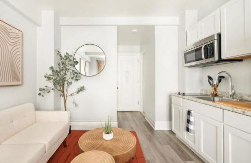 73-1104 New Studio UWS Doorman Gym - Foto 8