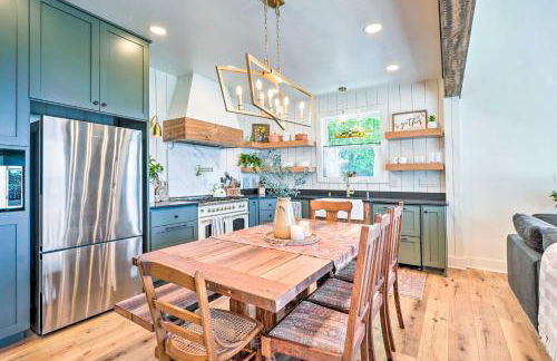 Colorful Golden Getaway with Panoramic Views! - Foto 12