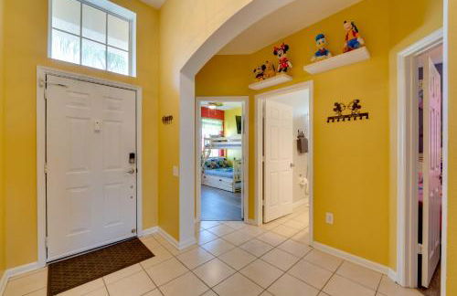 Pool, Themed Rooms and Arcade Disney Escape - Foto 4