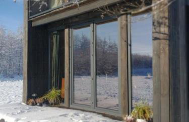 Między Olchami domek nad jeziorem. Noclegi całoroczne. Cisza, spokój. - Foto 47