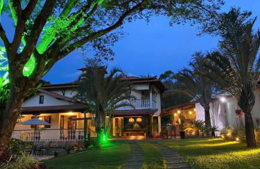 Maravilhosa casa com piscina em Lagoa Santa - Foto 1