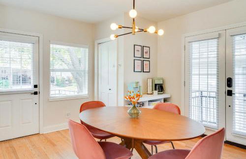 Mid-Century Lakeland Home with Game Room! - Foto 7