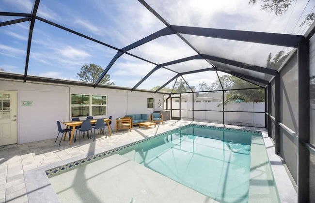 Fun Family-friendly Largo Home Heated Pool - Photo 1