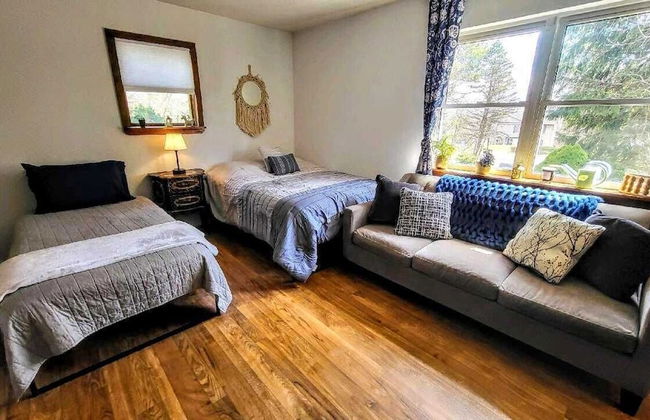 The Wooden Nest by Avantstay Deck, Big Yard w/ Hammocks & Fire Pit - Foto 15