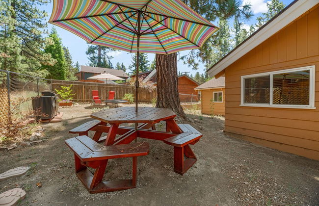 Catalina Retreat -Cozy mountain home in a tree filled neighborhood, plenty of games and a hot tub! - Foto 47