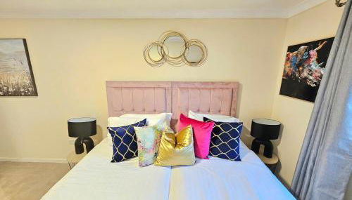 Stylish & Spacious 4 Bedroom House - Foto 5