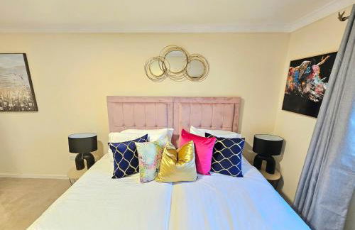 Stylish & Spacious 4 Bedroom House - Foto 5