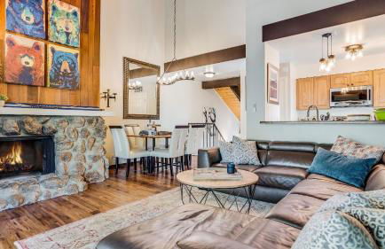 Pinegrove by AvantStay Beautiful Villas Condo just outside Tahoe City - Foto 4