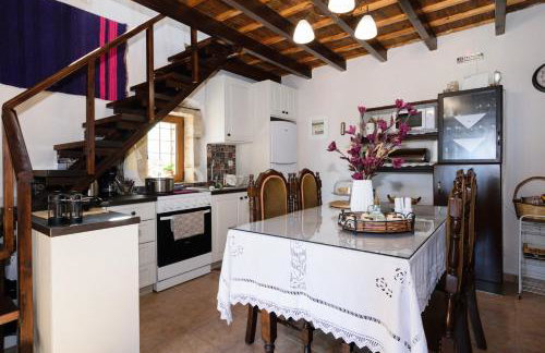 Casa Vasilia Traditional Home - Photo 17