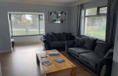 Beautiful 3-Bed House in Sunny Killough Down - Foto 16