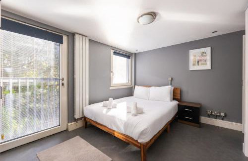 GuestReady - Modern home near Craigmillar area - Foto 8