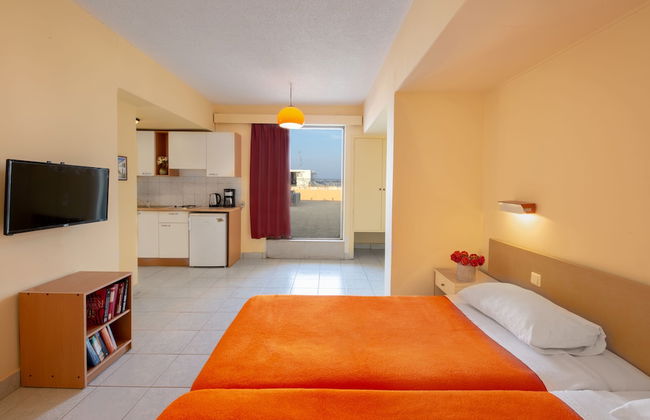 Pavlos Hotel - Photo 14