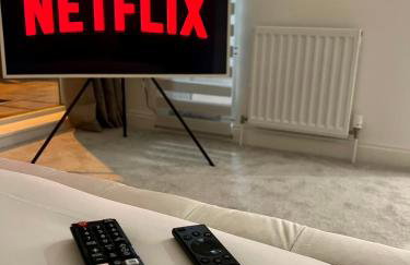 DESIGNER HOUSE - University of Glasgow / Central Glasgow 'Hillhead' West End G12 - Luxurious & Contemporary Detached House / Terrace / Garden / 'electric car charging' Garage Parking - Foto 52