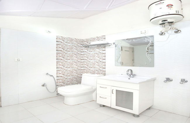 OYO 12185 Home Wayside Villa 3BHK Apartment Kasauli - Foto 20