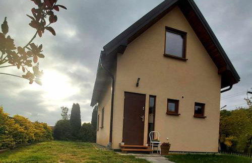 Domek w ogródku - Foto 1