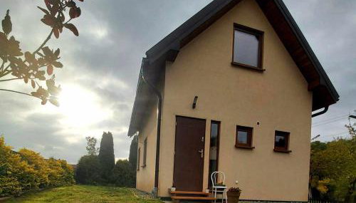 Domek w ogródku - Foto 1