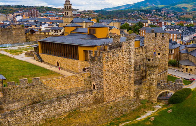 Ponferrada Private Tour - Photo 1