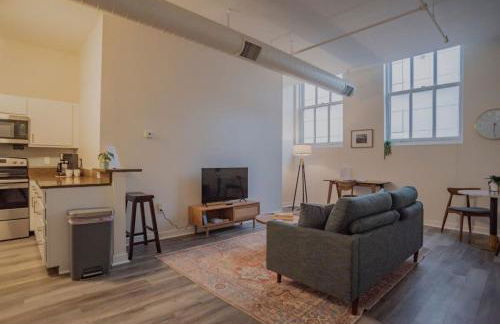 CozySuites The Block - Direct Skybridge Access #2 - Foto 13