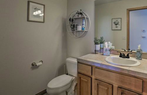 Spacious Evergreen Home with Picturesque Views - Foto 41