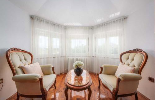 Villa Eufemia near Poreč with large garden and outdoor playground for kids - Foto 27