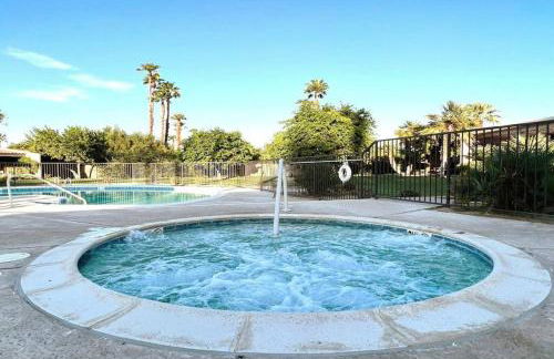 Cali Desert Life - Pool, Golf Cart, Tennis, Bikes - Foto 40