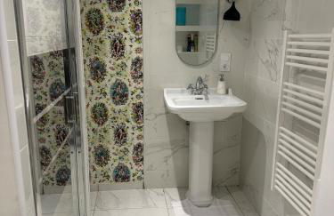 Appartement privé, piscine jacuzzi dans les bois - Foto 3