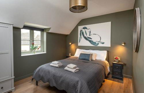 Designer Cotswold post house with external sauna - Foto 25