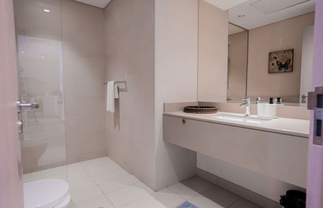 Nasma Luxury Stays - Water's Edge in Yas - Photo 33