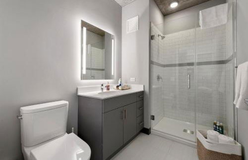 Fulbrix Bright Designer Apartments with West Loop Views - Foto 76