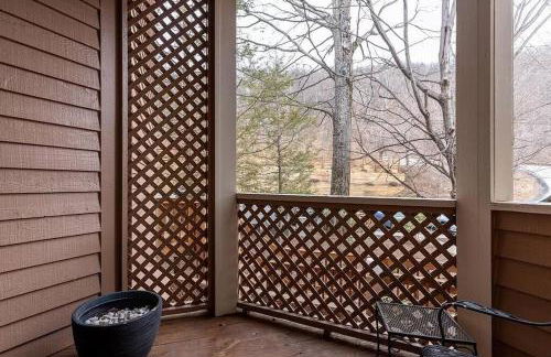 Diamond Adventure Slope Side with Foosball and Arcade at Wintergreen Resort - Foto 27