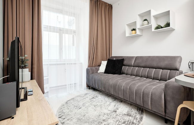 Honest SMICHOV - Foto 50