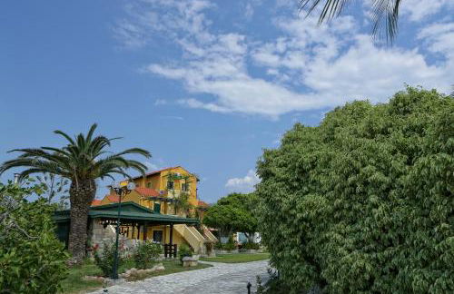 Sandy Beach Villas and Apartments - Photo 80