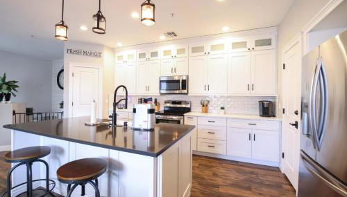 Central Luxury Mountain Oasis with TWO Pools and Jacuzzis - Foto 3