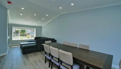 Renovated 5 Bd 3 Ba AC Private Deck Lawn - Foto 4