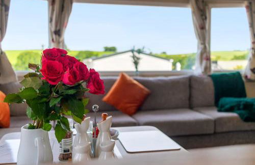 Hillside Splash Retreat -No Commercial Sign written Vehicles,Fishing Nearby & Communal Swimming Pool ,Pool open April to September - Foto 14