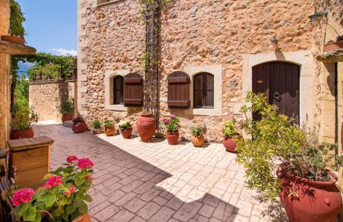 Samonas Traditional Villas - Photo 16