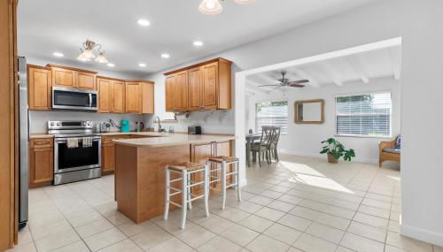 Gardens Getaway - A Family Retreat - Foto 5, stove, dishwasher, toaster