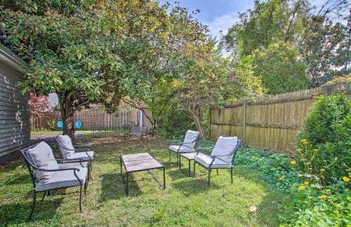 Cottage with Yard, Walk to Historic Attractions - Foto 2