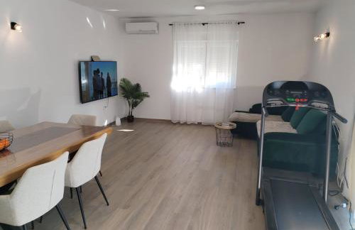 Villa Dola with private pool - Photo 14