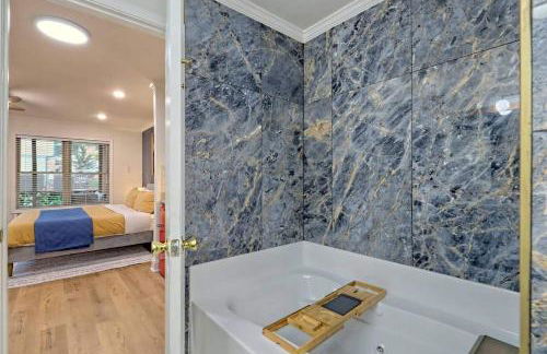 Charming Downtown Helen Getaway - Foto 12