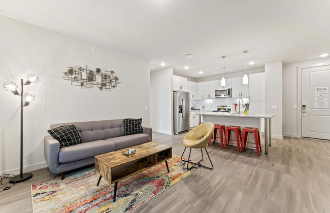 Top Floor 2BR King Beds Suite 8 Min to Downtown - Foto 6