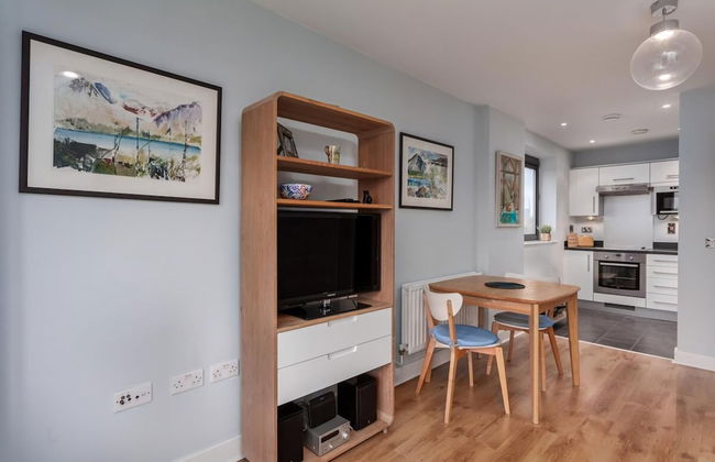 Bright and Stylish Kennington Gem - Photo 34