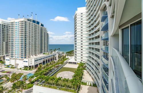 2BR Fort Lauderdale W Residence with Double Living Room, Ocean & Intercoastal Views, Brand New Sofas! - Foto 12