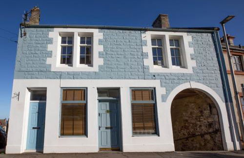 Ridley's Place modern one-bedroom seaside apartment - Photo 15