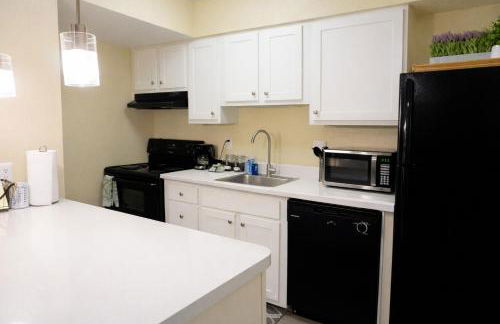 King Bed * Extensive Cleaning Protocol *Downtown - Foto 7