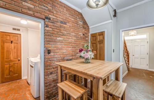 Near the Airport and Graceland Holmesdale Hideout - Foto 18