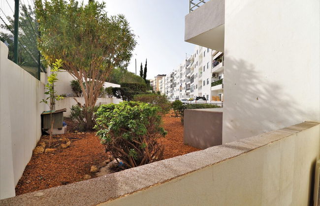 Lovely 2 -bedroom Vacation Apartment In Quarteira - Foto 19