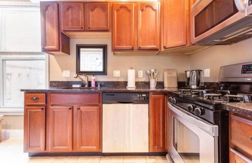 The Brick House Wooster Sq at Yale with Skyline Deck and WD - Foto 24