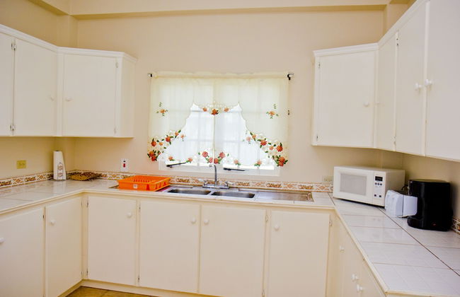 Port of Spain Breezy Guest Apartment - Foto 10