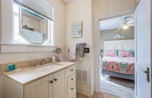 Beautiful Waterfront Beach Cottage. Sleeps 6 - Foto 4